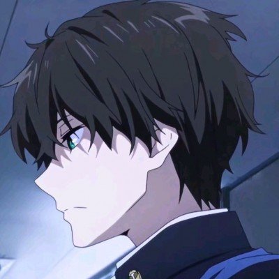 《丧尸围城4》弗兰克变身生化3吉尔 抹胸短裙贼性感